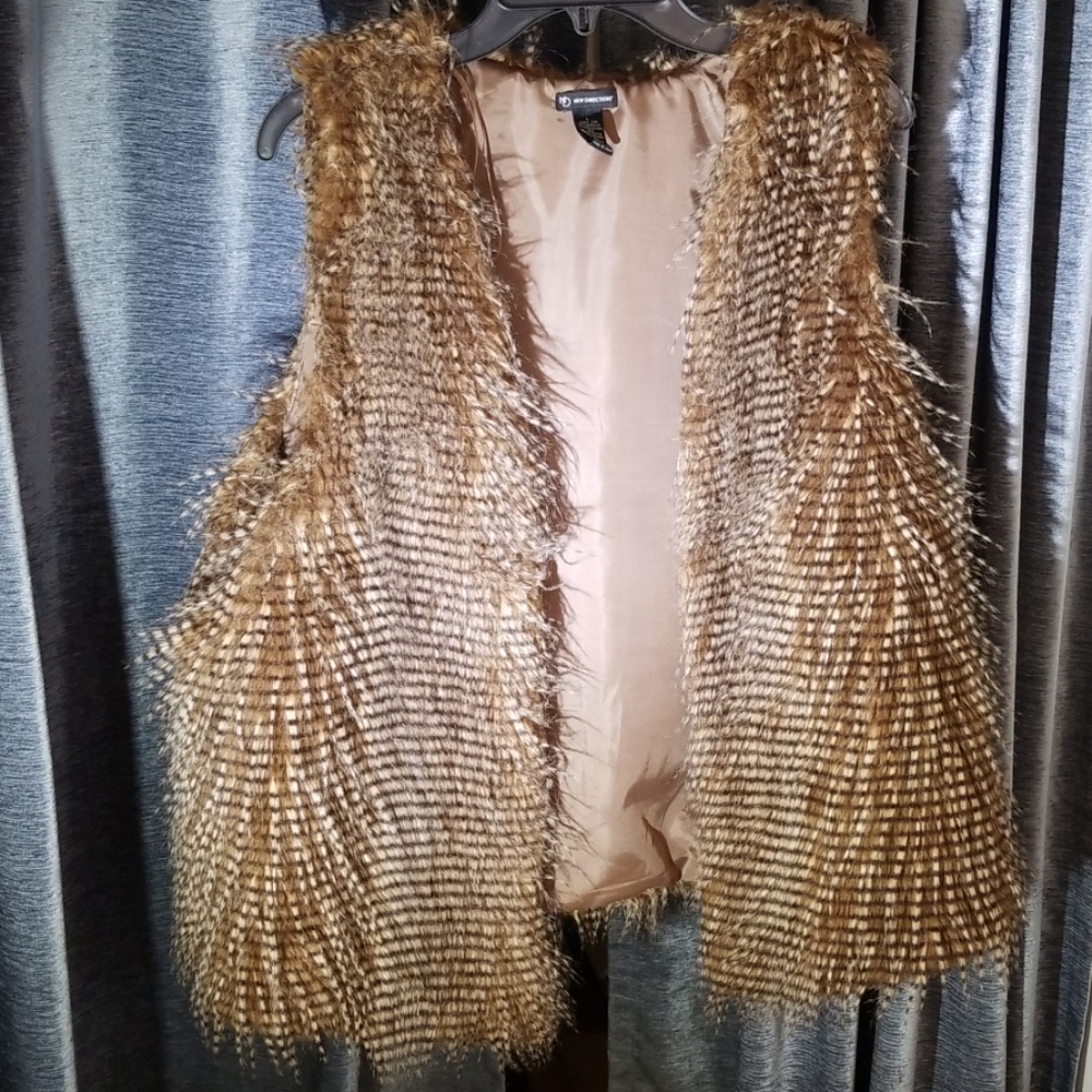 Ladies sz large faux fur hip high vest